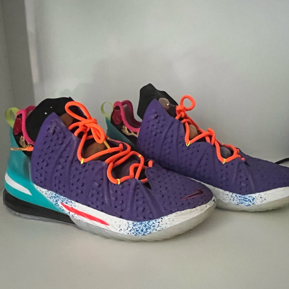 Lebron 18’s